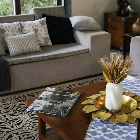 The Leaf: Stayvista's Poolside Oasis with Indoor Games Alibag Exterior photo
