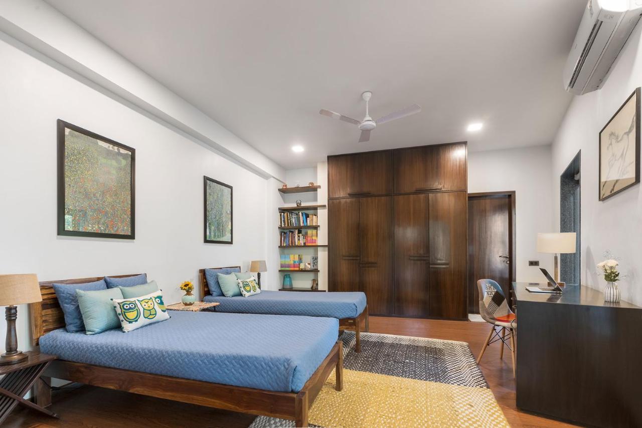 The Leaf: Stayvista's Poolside Oasis with Indoor Games Alibag Exterior photo