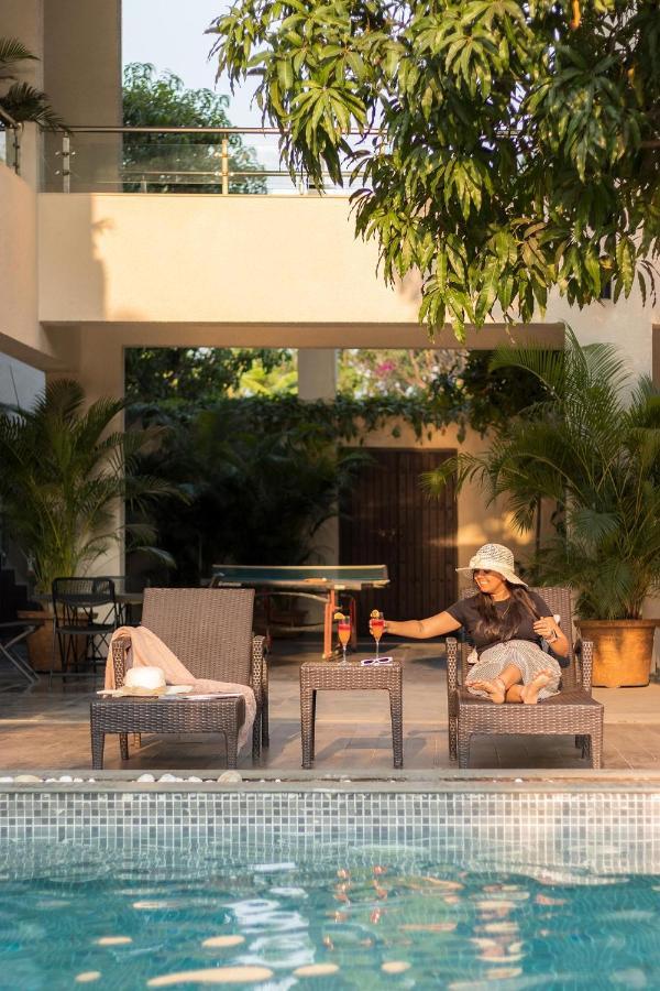 The Leaf: Stayvista's Poolside Oasis with Indoor Games Alibag Exterior photo